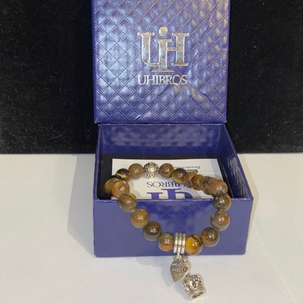 8mm Tiger Eye w Crown and Made with love Charm